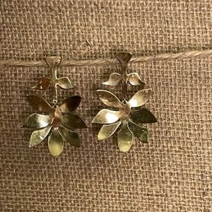 Flores earrings 💚